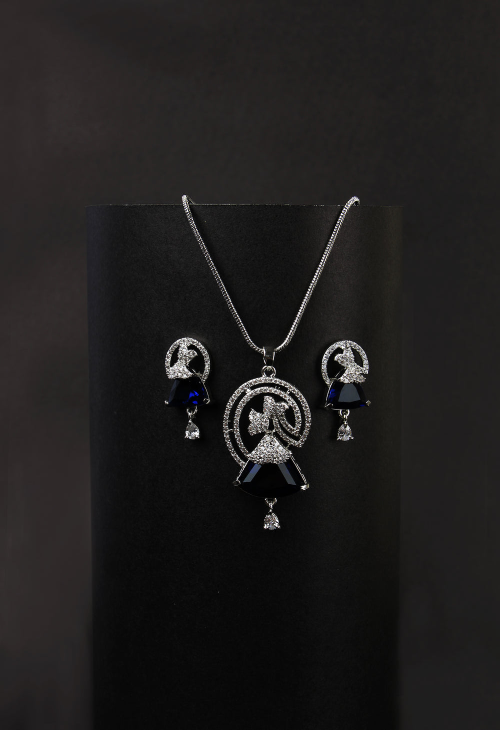 Elysian Grace Pendant Set